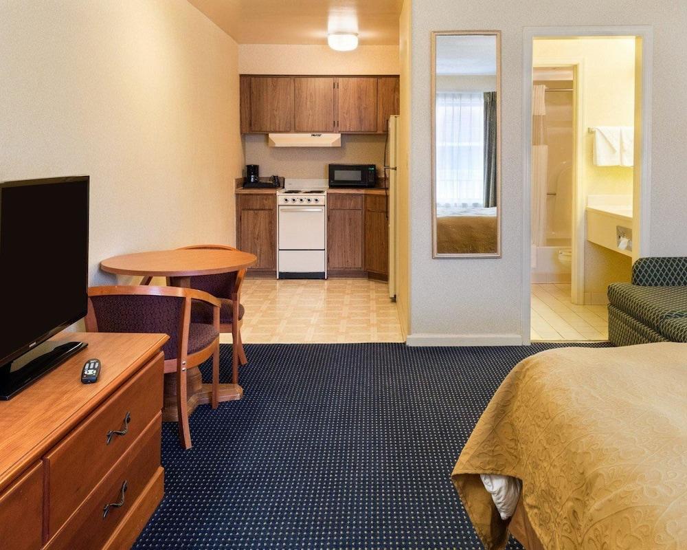 Quality Inn Little Creek Virginia Beach Exterior photo