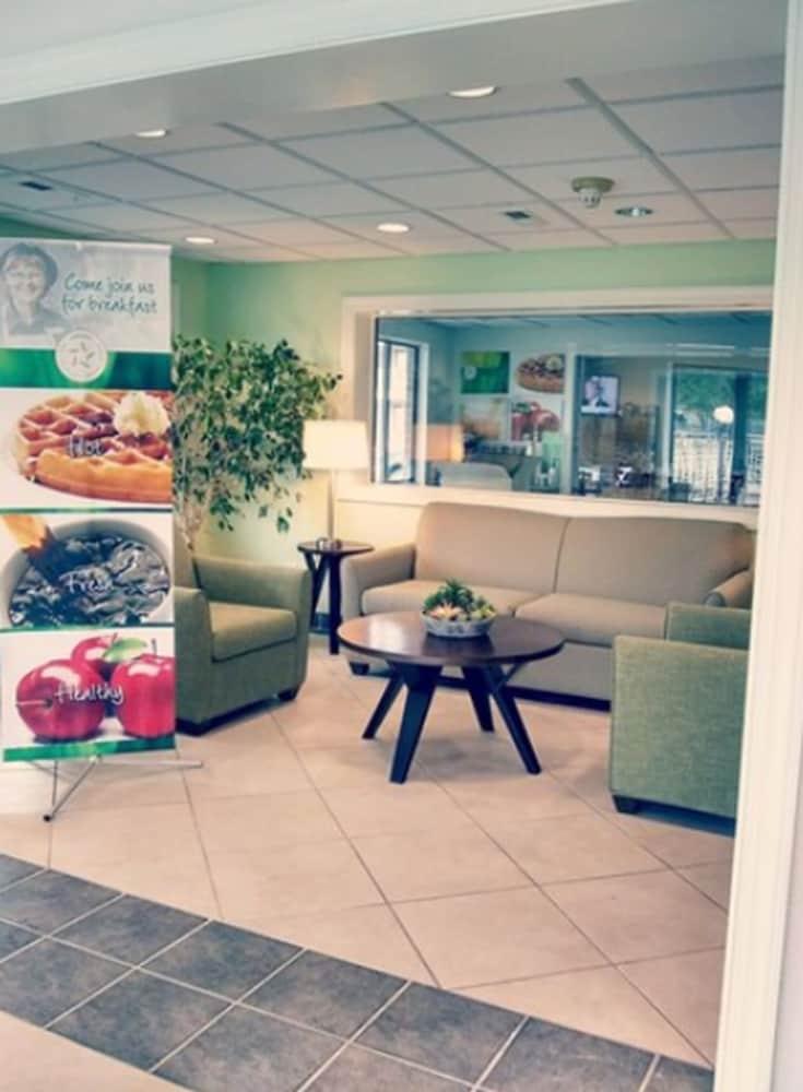 Quality Inn Little Creek Virginia Beach Exterior photo