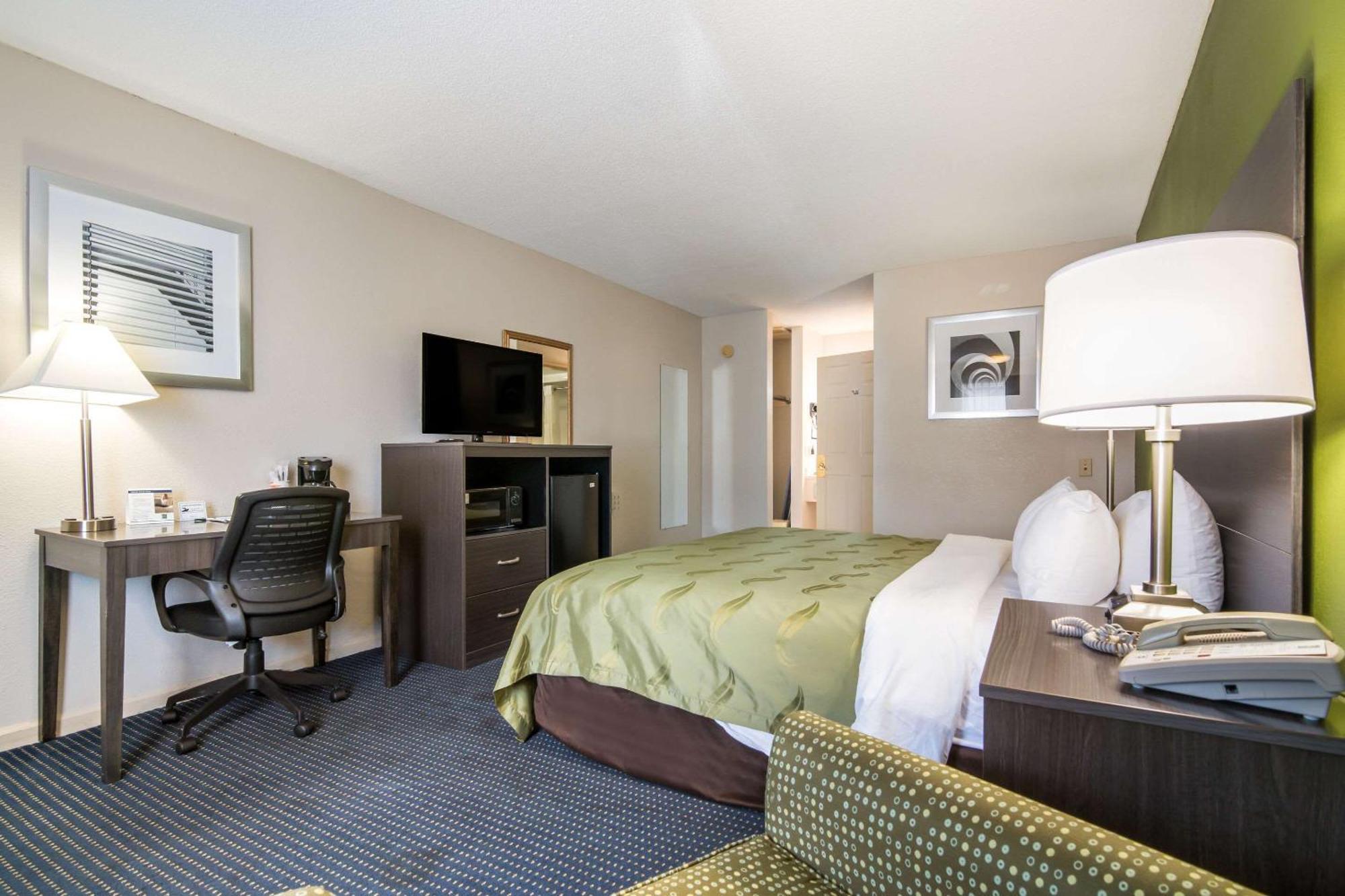 Quality Inn Little Creek Virginia Beach Exterior photo