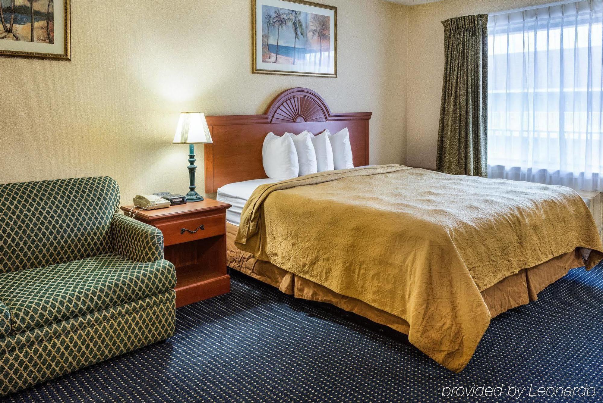 Quality Inn Little Creek Virginia Beach Exterior photo