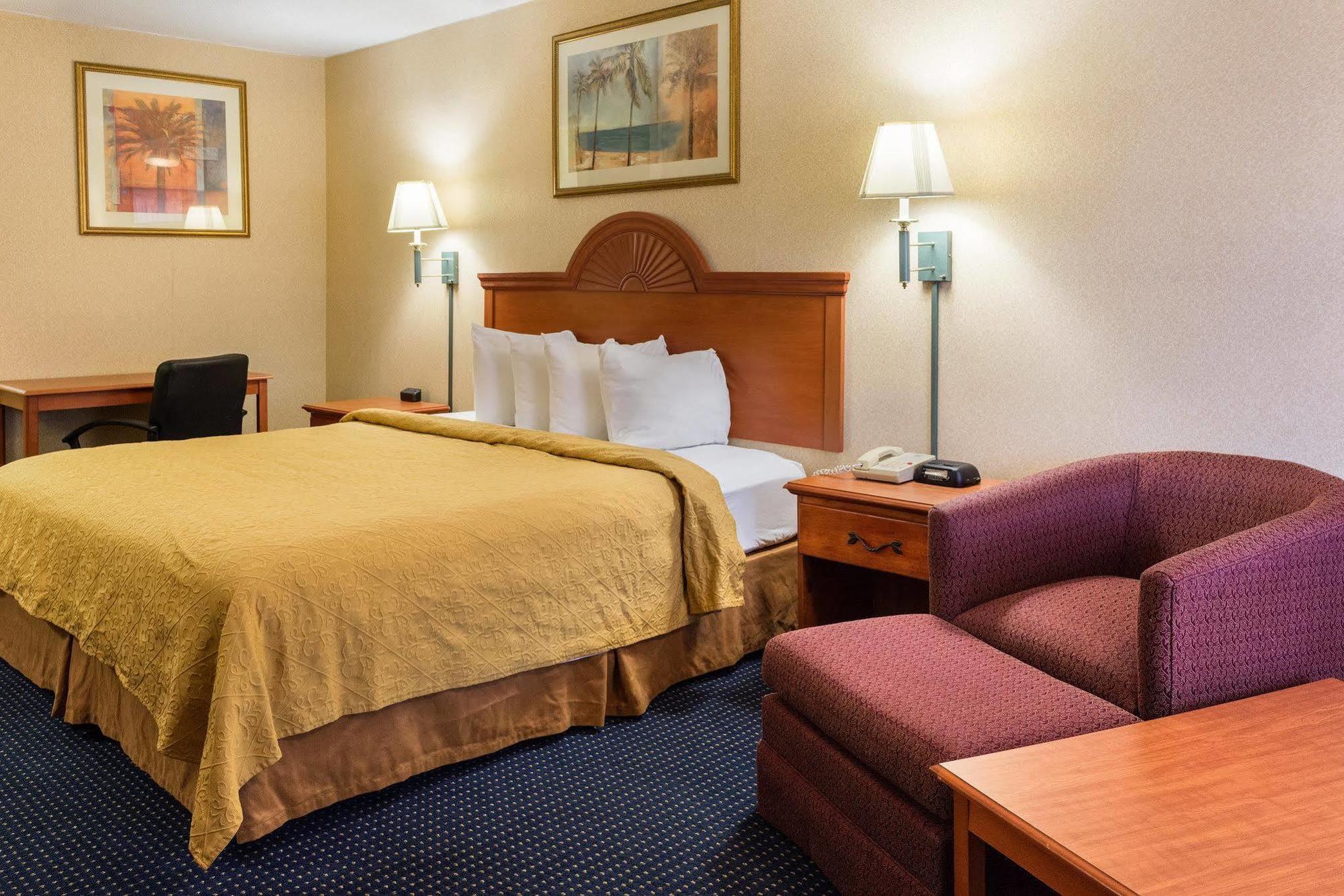 Quality Inn Little Creek Virginia Beach Exterior photo